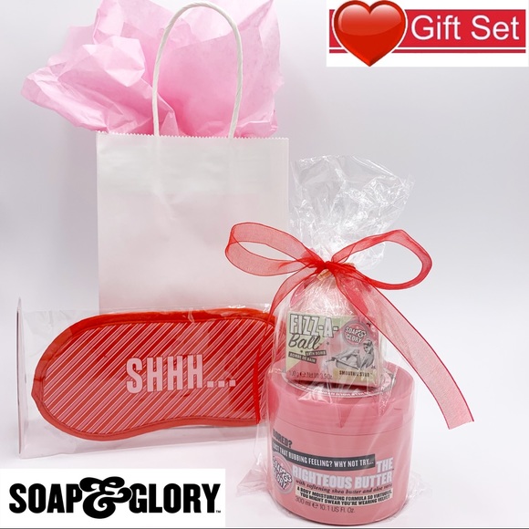 Soap & Glory Other - VALENTINE GIFTSET Body Butter, Fizz Ball, Eye Mask
